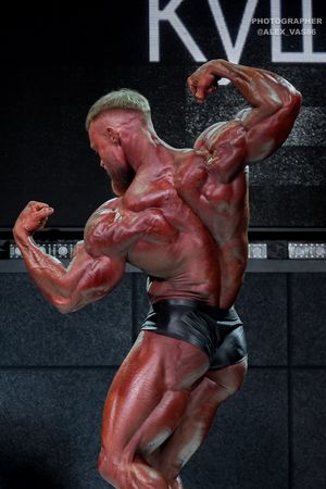 CLASSIC PHYSIQUE